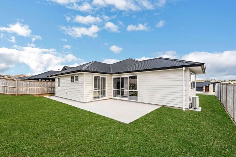 Photo of property in 25 Paul Way, Pokeno, 2402