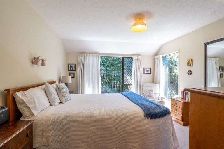 Photo of property in 2/9a Chilcombe Street, Ilam, Christchurch, 8041