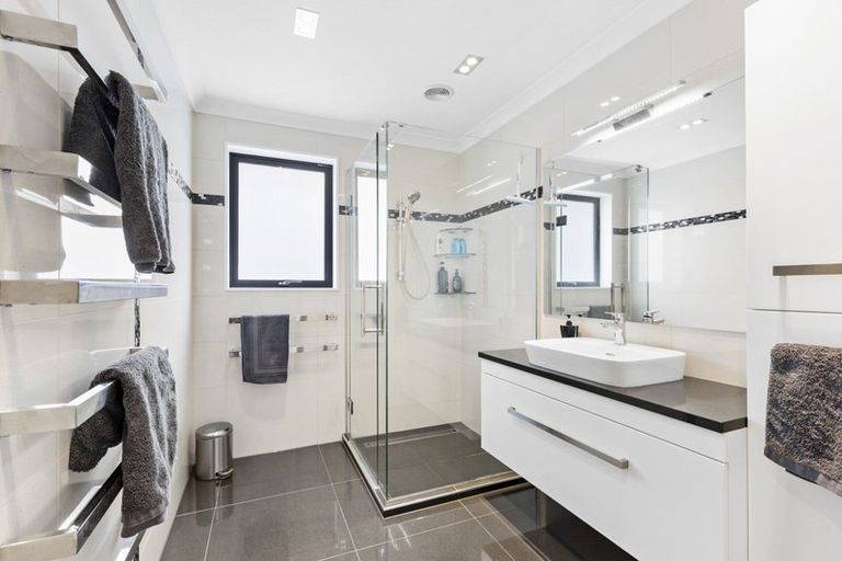 Photo of property in 6 Humphries Place, Awapuni, Palmerston North, 4412