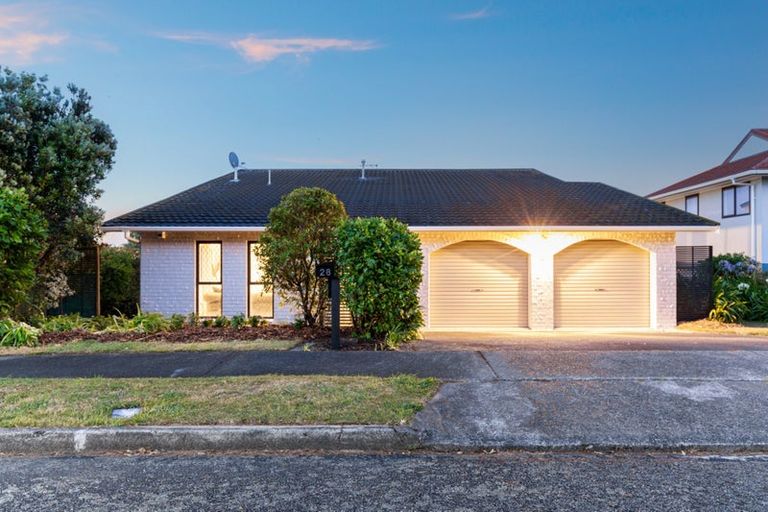 Photo of property in 28 Mercury Way, Whitby, Porirua, 5024