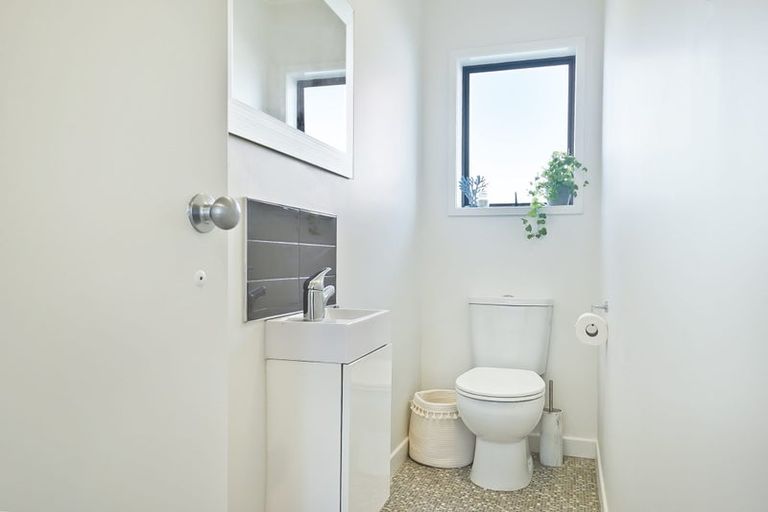 Photo of property in 2/403 Hibiscus Coast Highway, Orewa, 0931