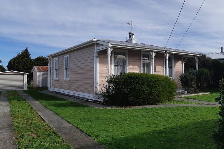 Photo of property in 6 Hayward Street, Featherston, 5710