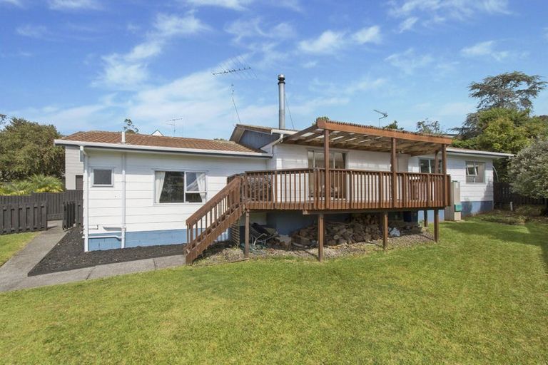 Photo of property in 7 Elmira Place, Browns Bay, Auckland, 0630