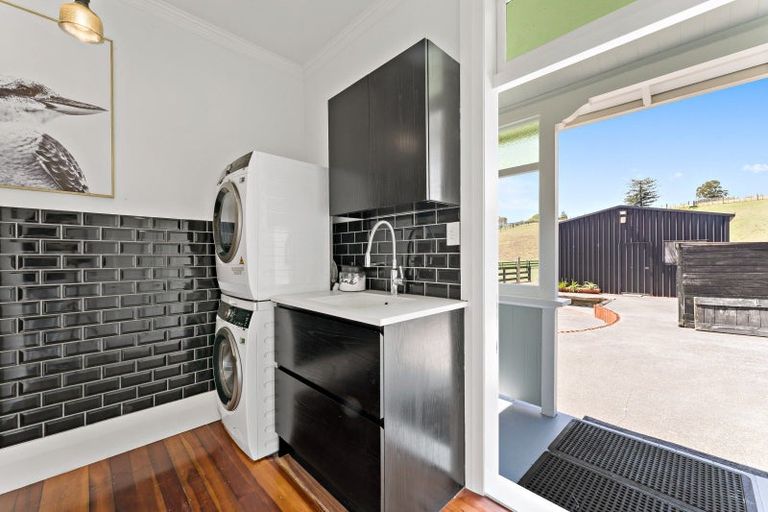 Photo of property in 1539 State Highway 16, Helensville, 0875