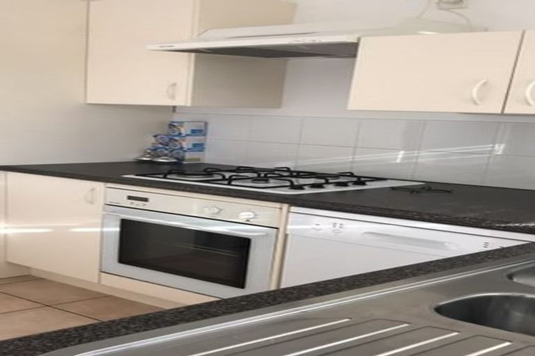 Photo of property in 2/1-5 Gleanor Avenue, Oteha, Auckland, 0632