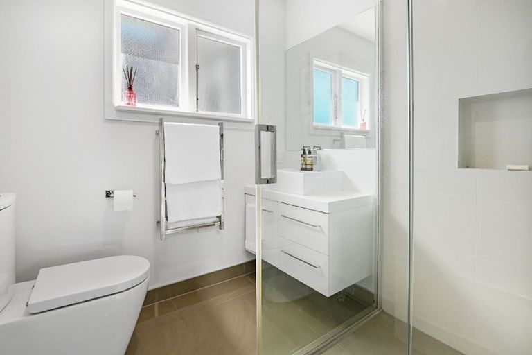 Photo of property in 98 Hamilton Avenue, Ilam, Christchurch, 8041