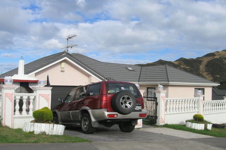 Photo of property in 13 Murchison Street, Island Bay, Wellington, 6023