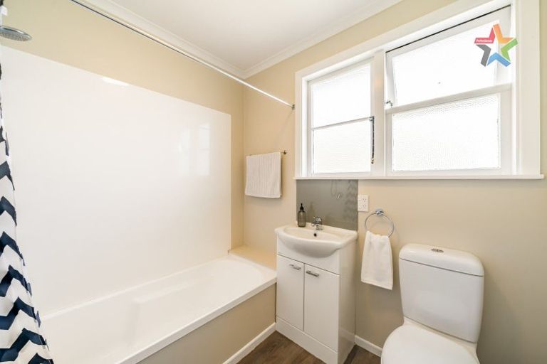 Photo of property in 126 Kowhai Street, Naenae, Lower Hutt, 5011