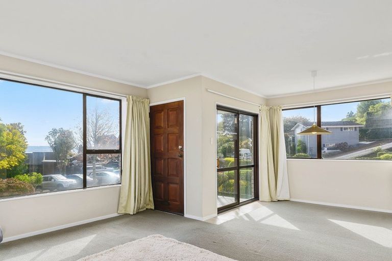 Photo of property in 1a Aries Place, Kawaha Point, Rotorua, 3010