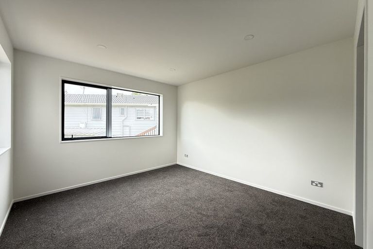 Photo of property in 40 Normanton Street, Glenfield, Auckland, 0629