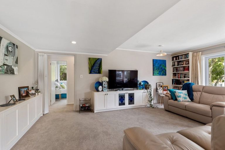 Photo of property in 132 Attwood Road, Paremoremo, Auckland, 0632