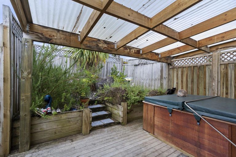 Photo of property in 34 Ranui Avenue, Ranui, Auckland, 0612