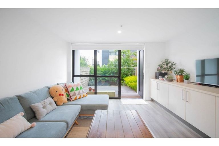 Photo of property in 17/10 Rex Street, Riccarton, Christchurch, 8041