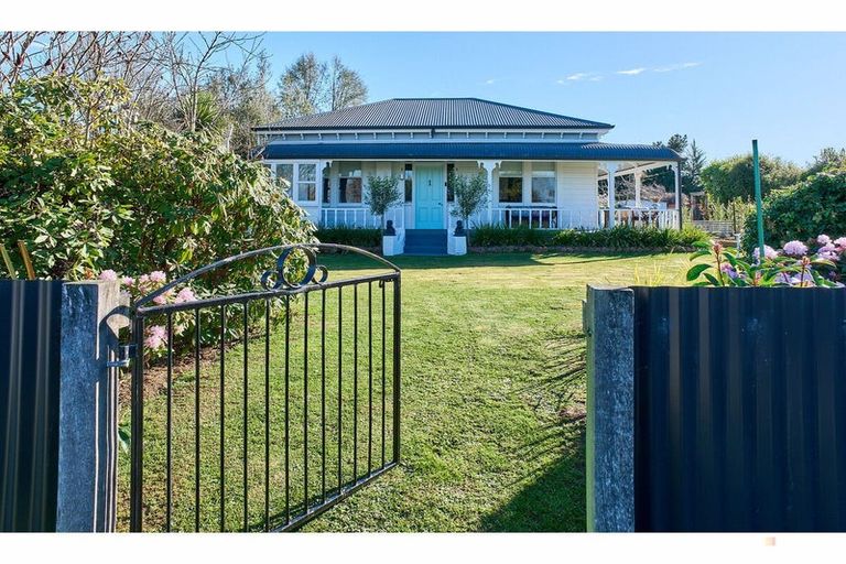 Photo of property in 260 Talbot Street, Geraldine, 7930