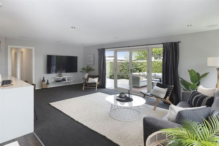 Photo of property in 20 Daniels Road, Redwood, Christchurch, 8051
