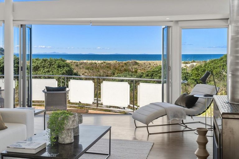 Photo of property in 4 Lagoon Way, Omaha, 0986