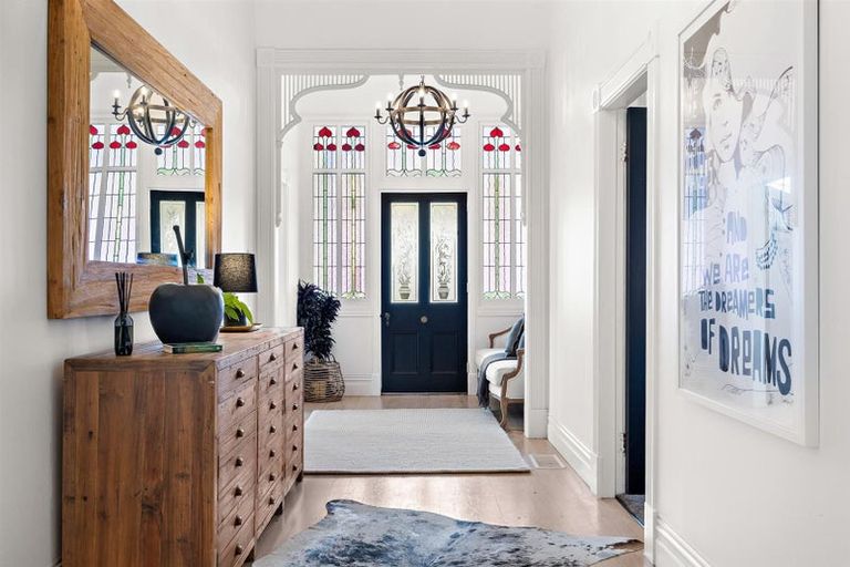 Photo of property in 70 Pomona Road, Kumeu, 0891