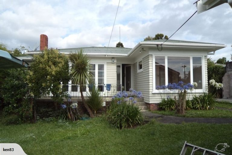 Photo of property in 112 Rosier Road, Glen Eden, Auckland, 0602