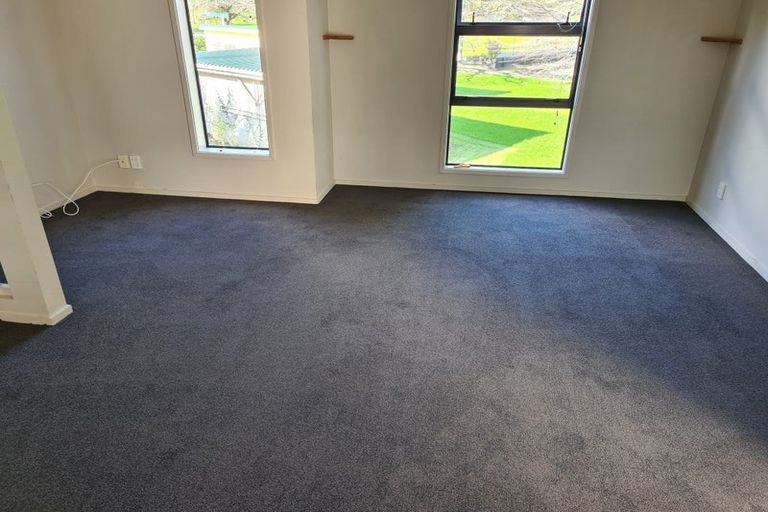 Photo of property in 38 Verdale Circle, Glen Eden, Auckland, 0602