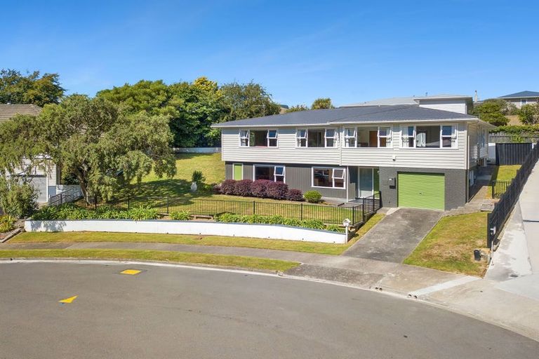 Photo of property in 35 Pembroke Street, Tawa, Wellington, 5028