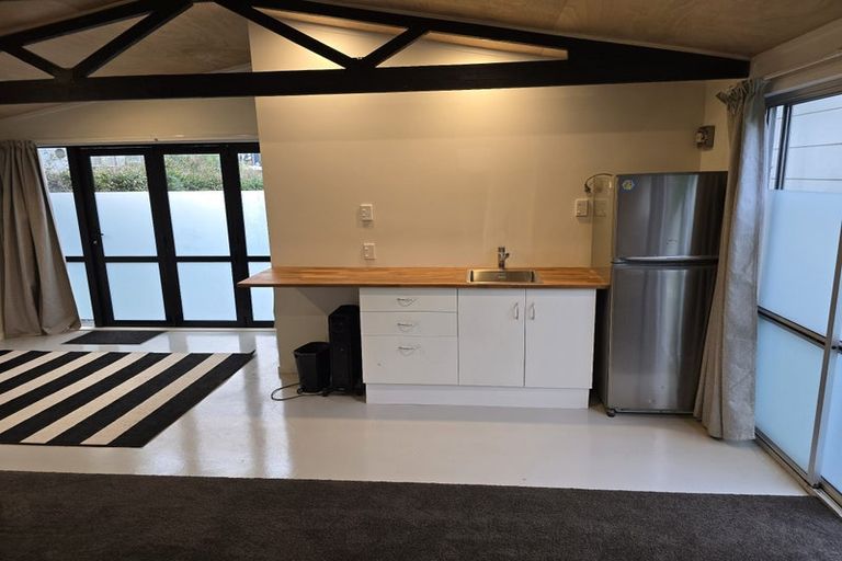 Photo of property in 11 Dellwood Avenue, Henderson, Auckland, 0612