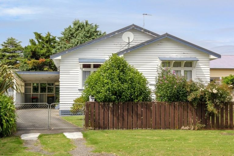 Photo of property in 6a Bayly Street, Waitara, 4320