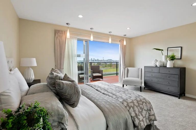 Photo of property in 59a Exmouth Road, Northcote, Auckland, 0627