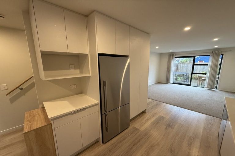 Photo of property in 2/35 Sladden Street, Naenae, Lower Hutt, 5011