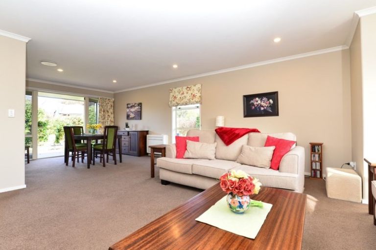 Photo of property in 8 Flora Way, Rototuna, Hamilton, 3210