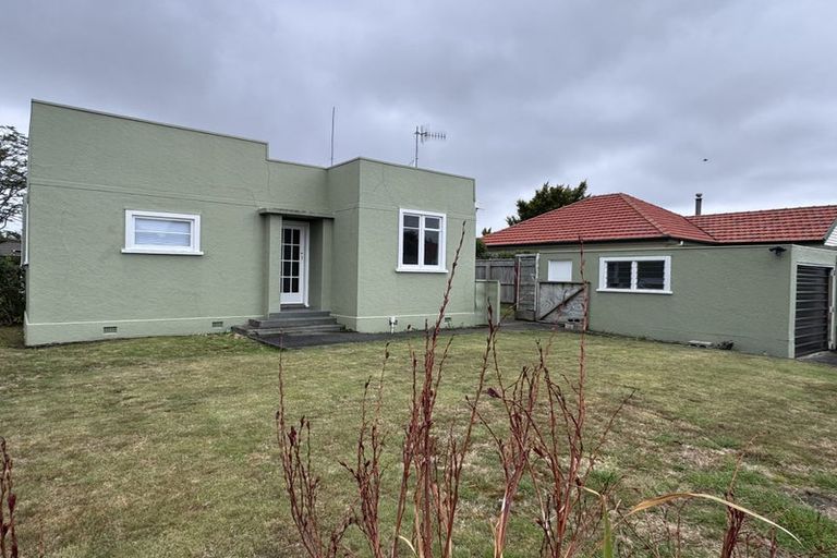 Photo of property in 12 Moana Street, Hokowhitu, Palmerston North, 4410