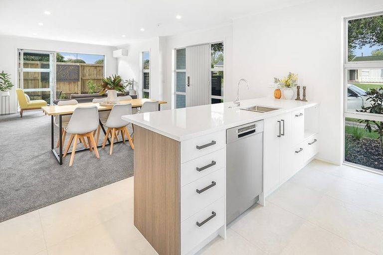 Photo of property in 2/15 Glen Lynne Avenue, Queenwood, Hamilton, 3210