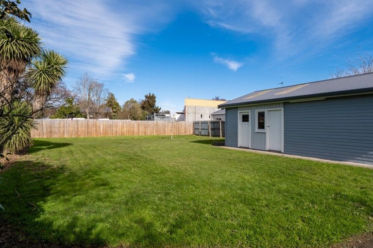 Photo of property in 63 Northcote Road, Northcote, Christchurch, 8052