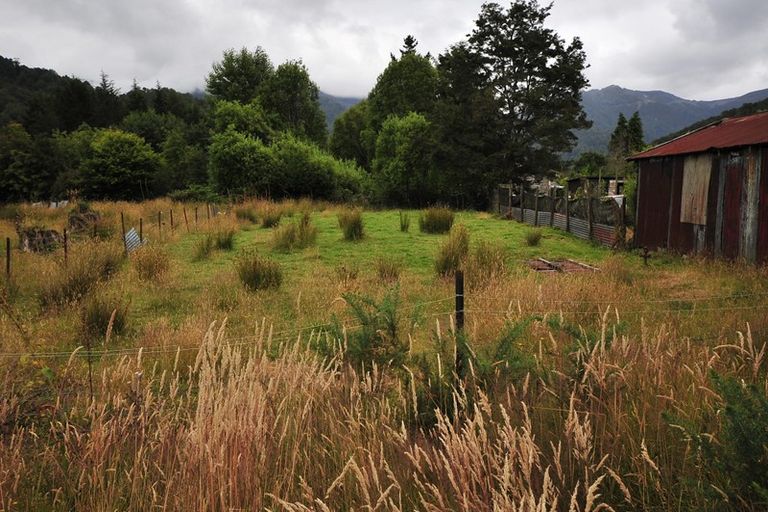 Photo of property in 145 Main Road, Blackball, 7804