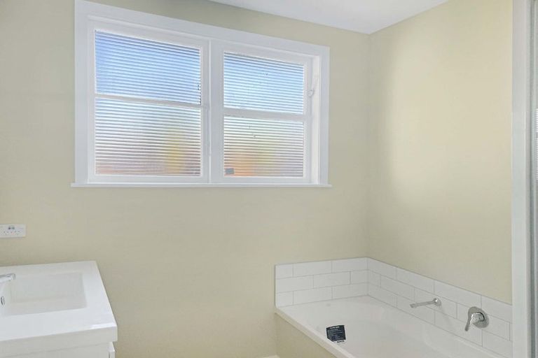 Photo of property in 24 Cornwall Street, Hutt Central, Lower Hutt, 5010