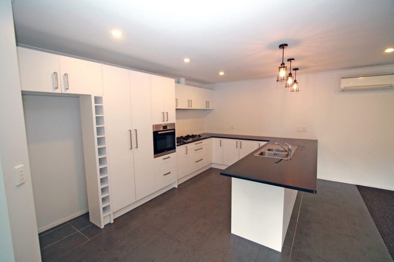 Photo of property in 16e Cyrus Street, Whalers Gate, New Plymouth, 4310