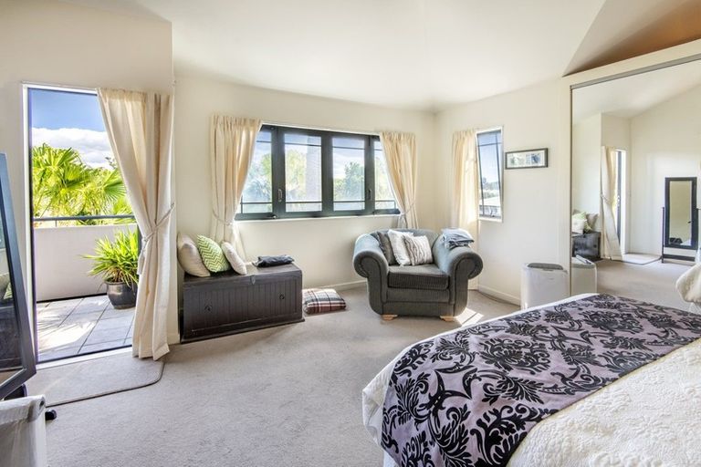 Photo of property in 15a Beresford Street, Bayswater, Auckland, 0622