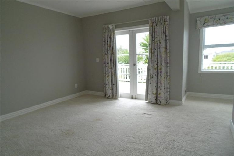 Photo of property in 116 Arran Road, Browns Bay, Auckland, 0630