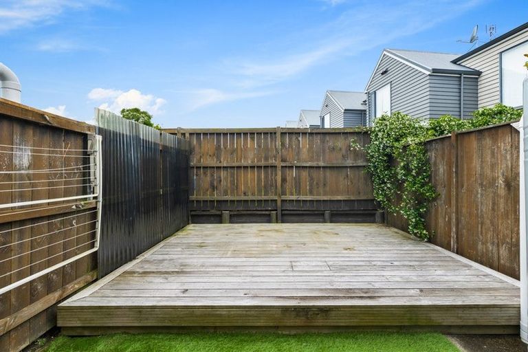 Photo of property in 16 Shelduck Way, Hobsonville, Auckland, 0616