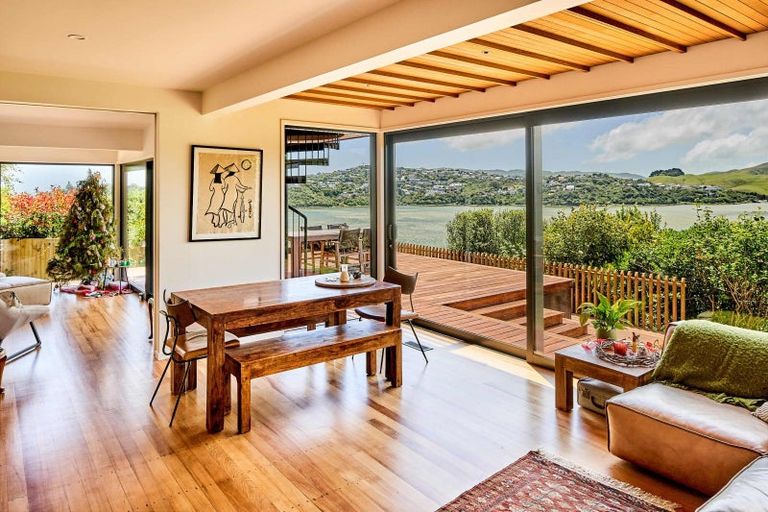 Photo of property in 41 Seaview Road, Paremata, Porirua, 5024