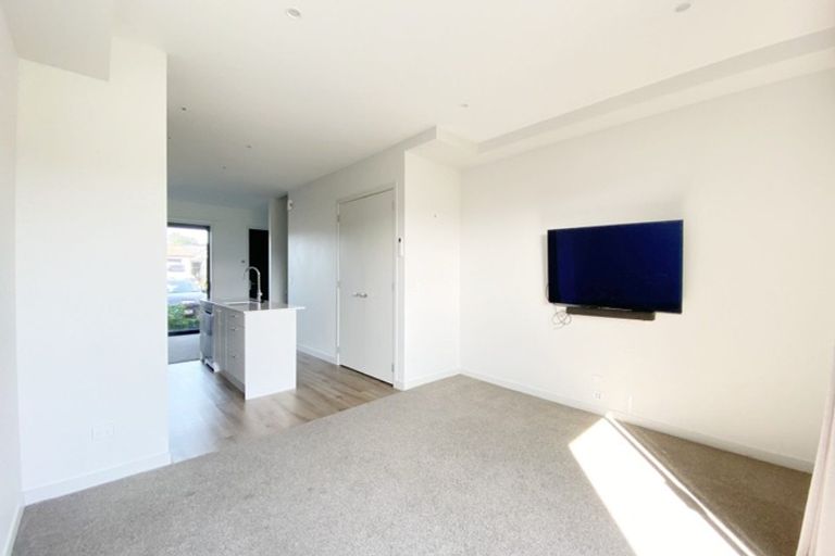 Photo of property in 2/46 Jane Maree Road, Kumeu, 0810