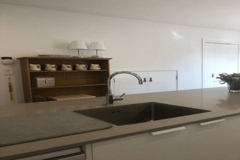 Photo of property in 1/27 Main Road, Wainuiomata, Lower Hutt, 5014