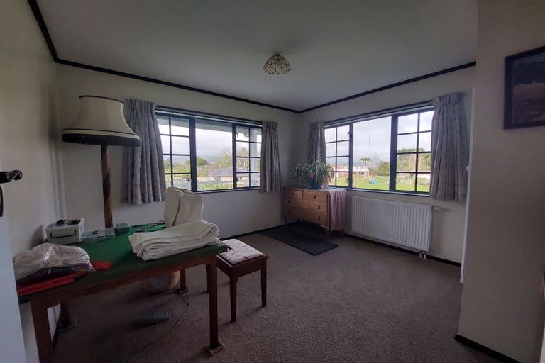 Photo of property in 33 Railway Terrace, Ohau, Levin, 5570