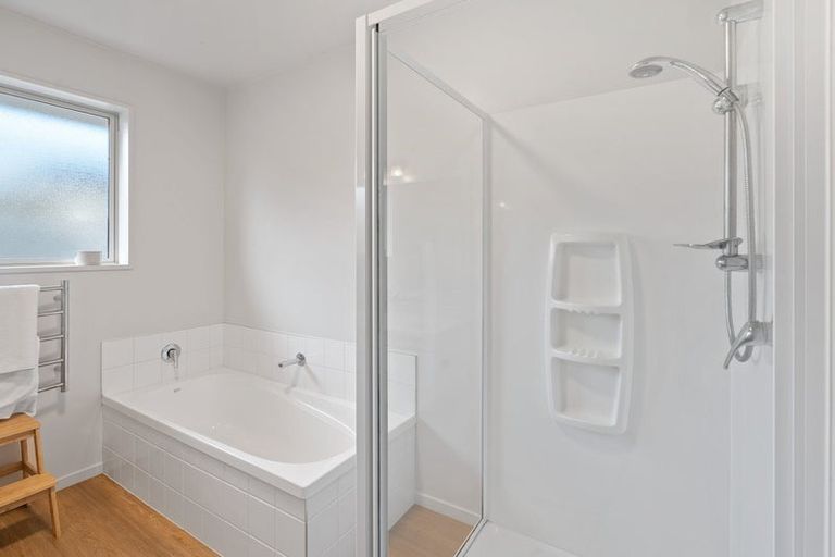 Photo of property in 11 Taggart Place, Sockburn, Christchurch, 8042