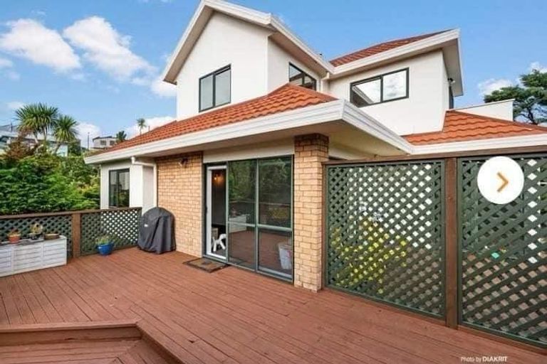 Photo of property in 1 Murchison Street, Island Bay, Wellington, 6023