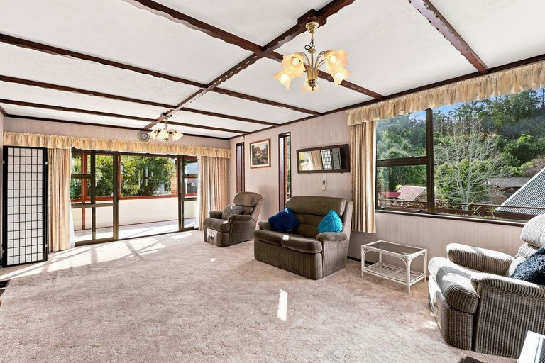 Photo of property in 99 Glenross Street, Glenross, Dunedin, 9011