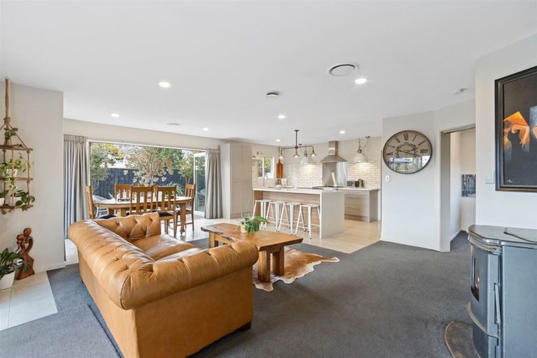 Photo of property in 21 Hemingway Place, Spencerville, Christchurch, 8083