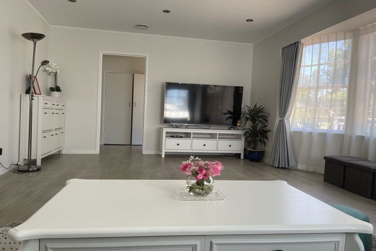 Photo of property in 34 Harford Place, Pakuranga Heights, Auckland, 2010