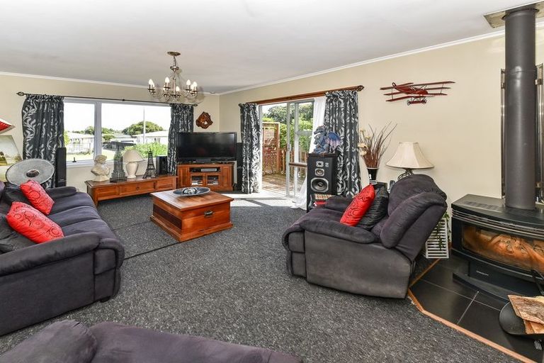 Photo of property in 9 Mail Avenue, Weymouth, Auckland, 2103