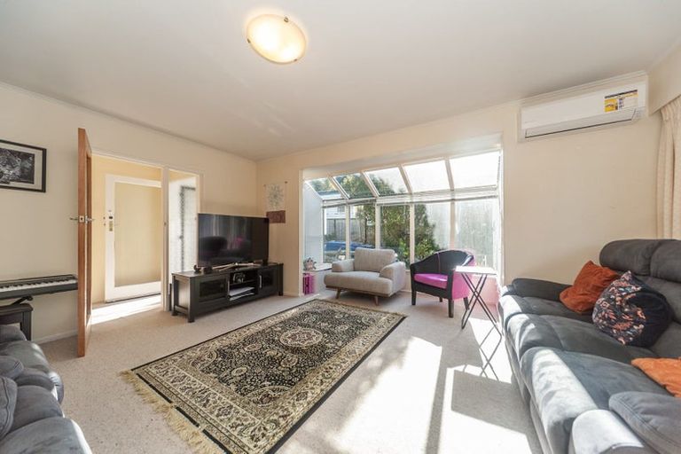 Photo of property in 141 Parkvale Road, Karori, Wellington, 6012
