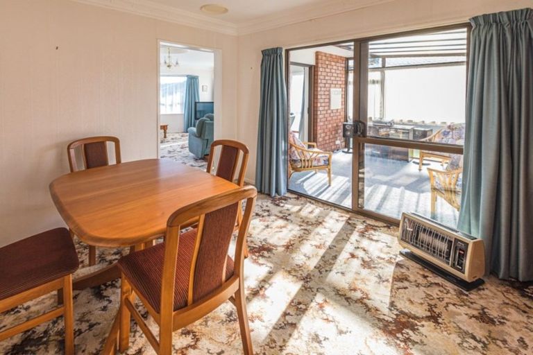 Photo of property in 3 Warwick Place, Springvale, Whanganui, 4501